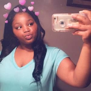 Meet your Posher, Layy